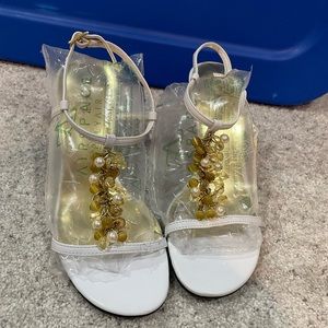 Dressy Beachy Mixit White Strappy High Heels with Gold beads, Shell Accents 🐚🦪